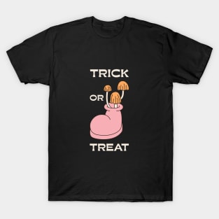 trick or treat boot T-Shirt